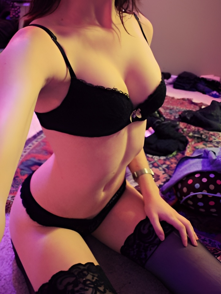 Бронислава привлекальеная девушка из Ужур цена от 1500 руб