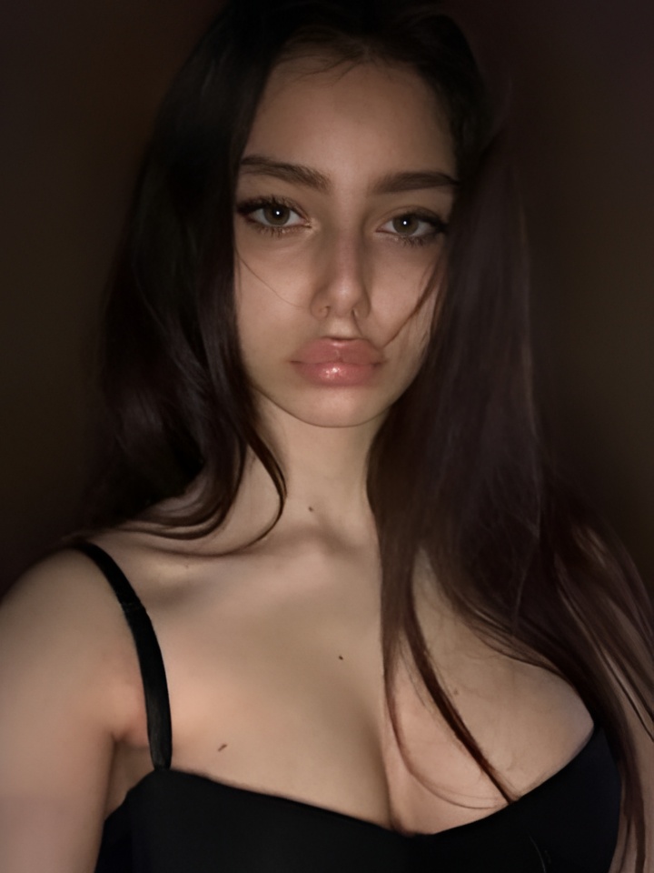 Эмма привлекальеная девушка из Ужур цена от 4000 руб