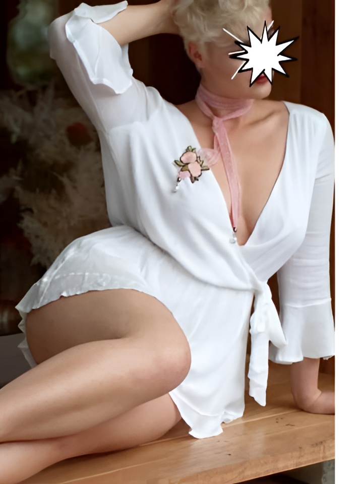 Эмма привлекальеная девушка из Ужур цена от 10000 руб