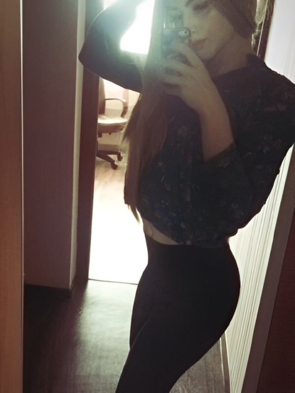 Роксана привлекательная девушка из Ужур цена от 2000 руб