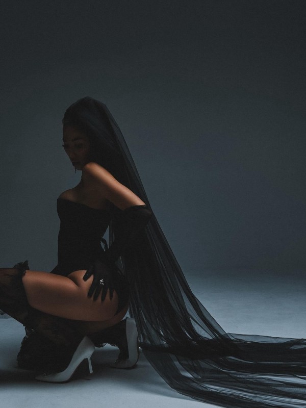 Алеся привлекательная девушка из Ужур цена от 4500 руб